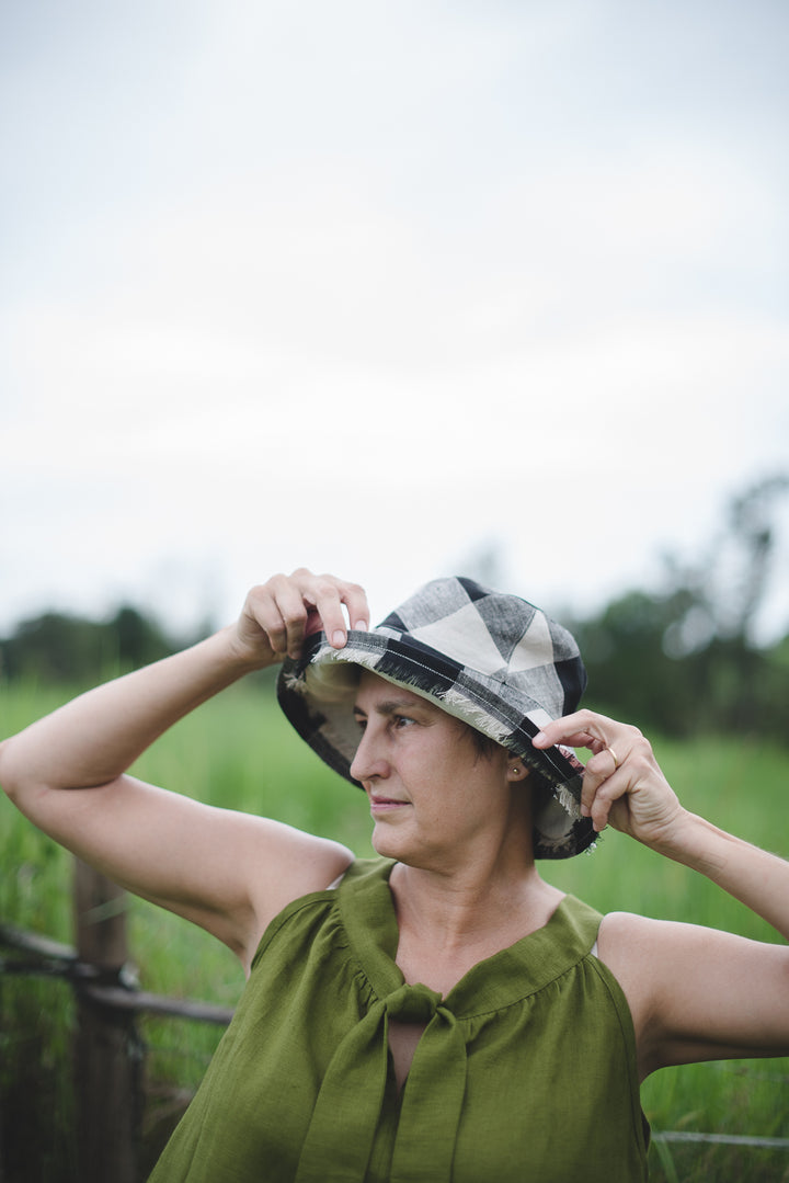 Linen Sun Hat - Black and Natural check