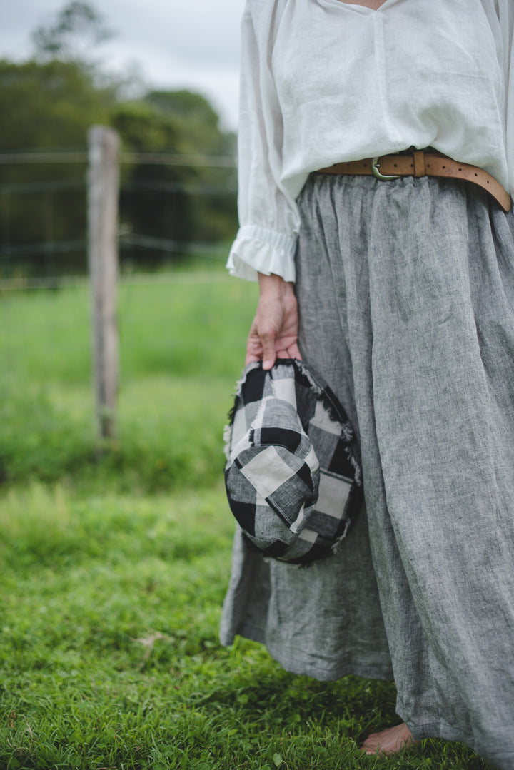 Linen Sun Hat - Black and Natural check